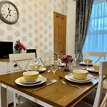 Scoresby Hideaway - Whitby Holiday Home